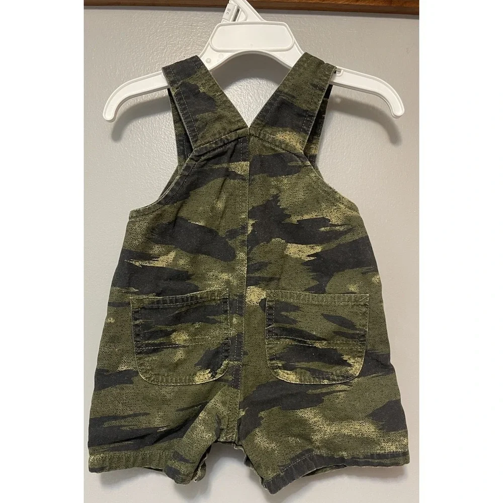 Carhartt Camo Baby Bib Shorts Size 12 Months NWOT